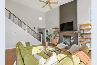 W126N6432  Willow Ct, Menomonee Falls, WI 53051 - Photo 6