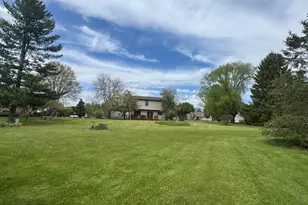 W354N5766 Lisbon Rd, Oconomowoc, WI 53066 - Photo 4