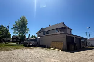 818 Milwaukee Ave, South Milwaukee, WI 53172 - Photo 10