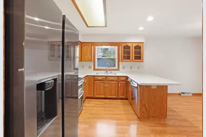 W200N16500  Pine Dr, Jackson, WI 53037 - Photo 8