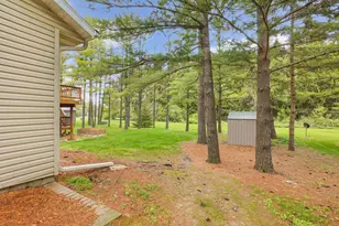 W200N16500 Pine Dr, Jackson, WI 53037 - Photo 4