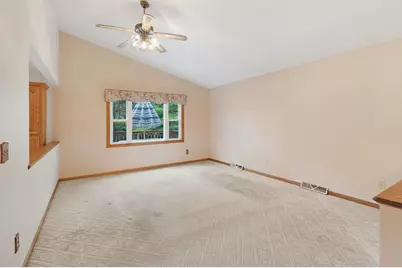 W200N16500  Pine Dr, Jackson, WI 53037 - Photo 14