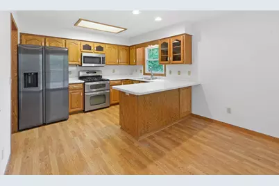 W200N16500  Pine Dr, Jackson, WI 53037 - Photo 6