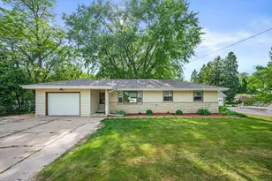 W162N11673 Park Ave, Germantown, WI 53022 - Photo 1