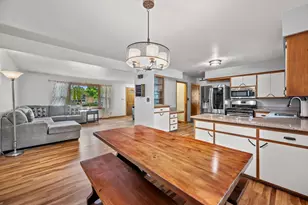 W162N11673 Park Ave, Germantown, WI 53022 - Photo 8