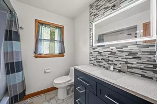 W162N11673 Park Ave, Germantown, WI 53022 - Photo 16