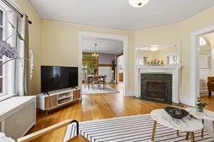 2919 N Hackett Ave, Milwaukee, WI 53211 - Photo 6