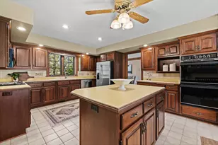 1041 Horns Corners Rd, Cedarburg, WI 53012 - Photo 10
