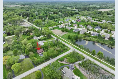 685  Williams Dr, Cedarburg, WI 53012 - Photo 2