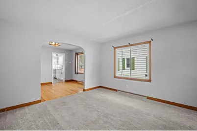 118 W Roberta Ave, Waukesha, WI 53186 - Photo 12