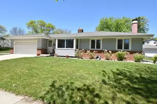 1526 Greenway Terrace, Waukesha, WI 53186 - Photo 40
