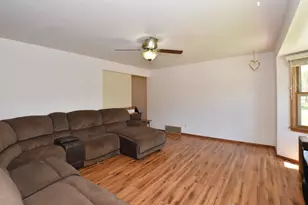 1526 Greenway Terrace, Waukesha, WI 53186 - Photo 4