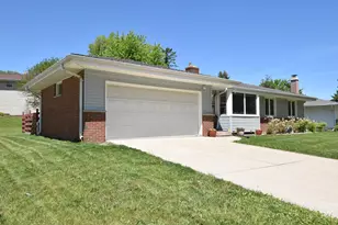 1526 Greenway Terrace, Waukesha, WI 53186 - Photo 30