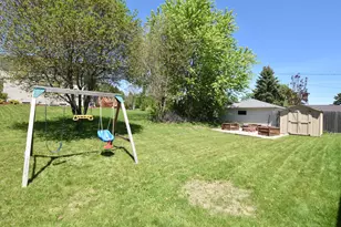 1526 Greenway Terrace, Waukesha, WI 53186 - Photo 32