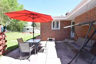 1526  Greenway Ter, Waukesha, WI 53186 - Photo 38