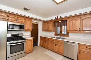 1526 Greenway Terrace, Waukesha, WI 53186 - Photo 12
