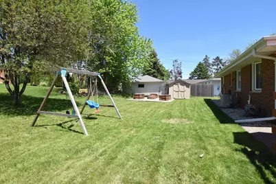 1526  Greenway Ter, Waukesha, WI 53186 - Photo 36