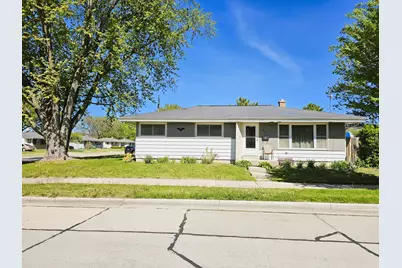 3605  Spruce St, Racine, WI 53403 - Photo 2