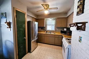 3605 Spruce St, Racine, WI 53403 - Photo 6