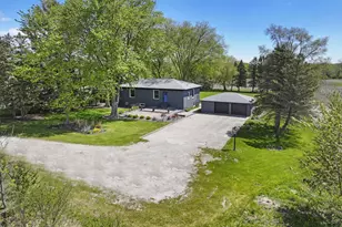 6739 Sportsman Dr, Racine, WI 53402 - Photo 2