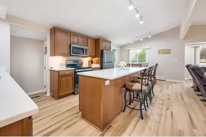 3313 E Mallory Ave, Cudahy, WI 53110 - Photo 4