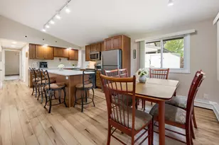 3313 E Mallory Ave, Cudahy, WI 53110 - Photo 8
