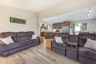 3313 E Mallory Ave, Cudahy, WI 53110 - Photo 12