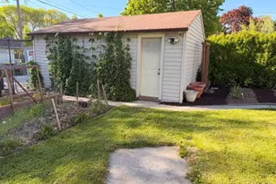 2407 S 78th St, West Allis, WI 53219 - Photo 28