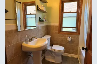 2407 S 78th St, West Allis, WI 53219 - Photo 12
