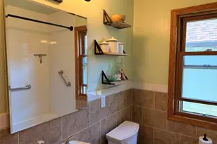 2407 S 78th St, West Allis, WI 53219 - Photo 14
