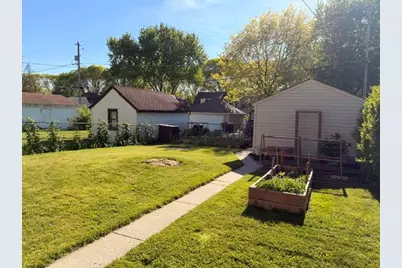2407 S 78th St, West Allis, WI 53219 - Photo 34