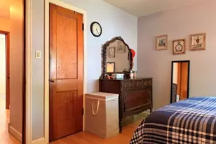 2407 S 78th St, West Allis, WI 53219 - Photo 10