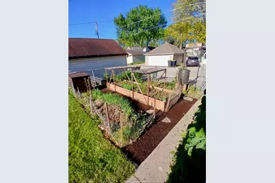 2407 S 78th St, West Allis, WI 53219 - Photo 30