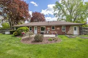 N58W21772 Maclynn Dr, Menomonee Falls, WI 53051 - Photo 22