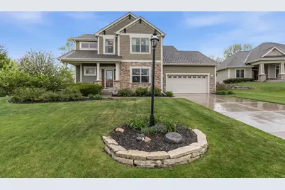3967  Oakmont Trl, Waukesha, WI 53188 - Photo 2