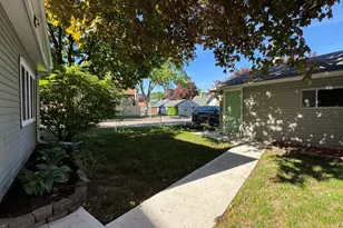 1304 S 115th St, West Allis, WI 53214 - Photo 18