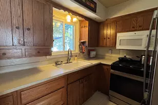 1304 S 115th St, West Allis, WI 53214 - Photo 6