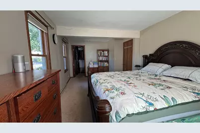 1304 S 115th St, West Allis, WI 53214 - Photo 8