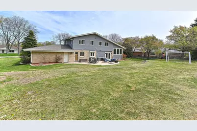 8947 N Santa Monica Blvd, Bayside, WI 53217 - Photo 34