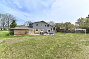 8947 N Santa Monica Blvd, Bayside, WI 53217 - Photo 34