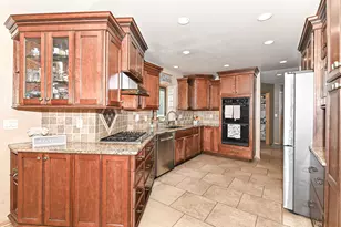 8947 N Santa Monica Blvd, Bayside, WI 53217 - Photo 14