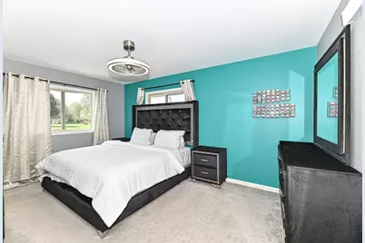 8947 N Santa Monica Blvd, Bayside, WI 53217 - Photo 22