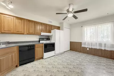 1430  Big Bend Rd #K, Waukesha, WI 53189 - Photo 8