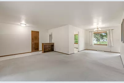 W173S7150  Grove St, Muskego, WI 53150 - Photo 4