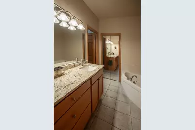 14785 W Wilbur Dr, New Berlin, WI 53151 - Photo 34