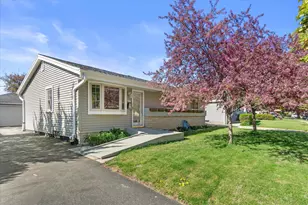 8613 W Ohio Ave, Milwaukee, WI 53227 - Photo 2