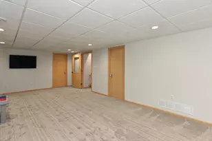 3633 S 158th St, New Berlin, WI 53151 - Photo 28