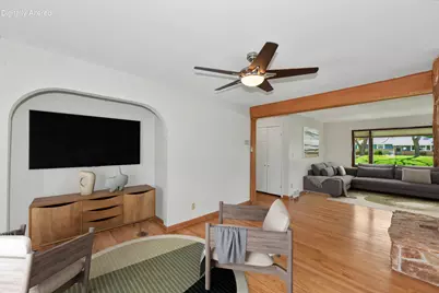 3633 S 158th St, New Berlin, WI 53151 - Photo 10
