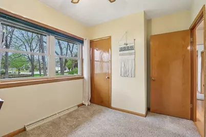 4761 S 81st St, Greenfield, WI 53220 - Photo 16