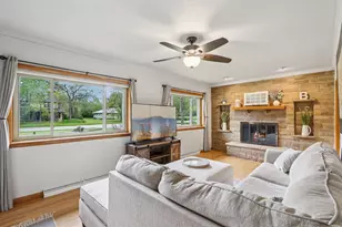4761 S 81st St, Greenfield, WI 53220 - Photo 6